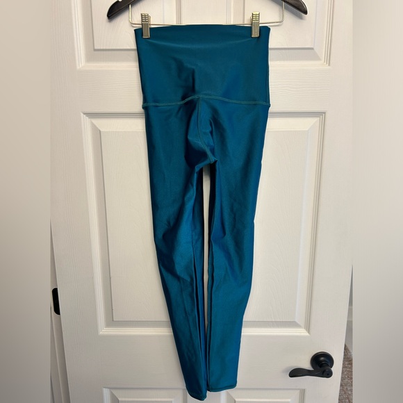 Emily Hsu Lacquer leggings for yoga, pilates, dance. Teal color, shiny finish. - Picture 2 of 3